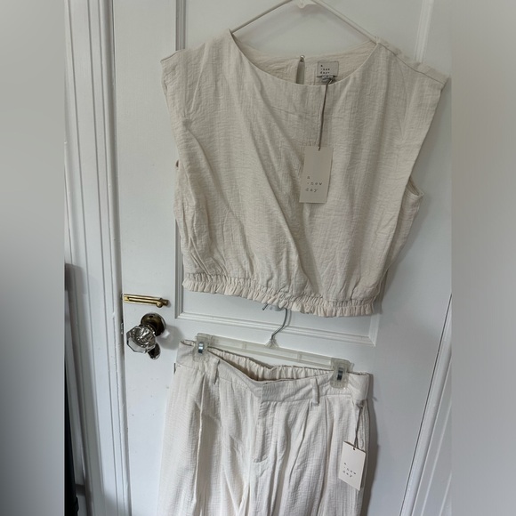 A New Day Cream Wide Leg Pants & Top Set - Picture 2 of 10